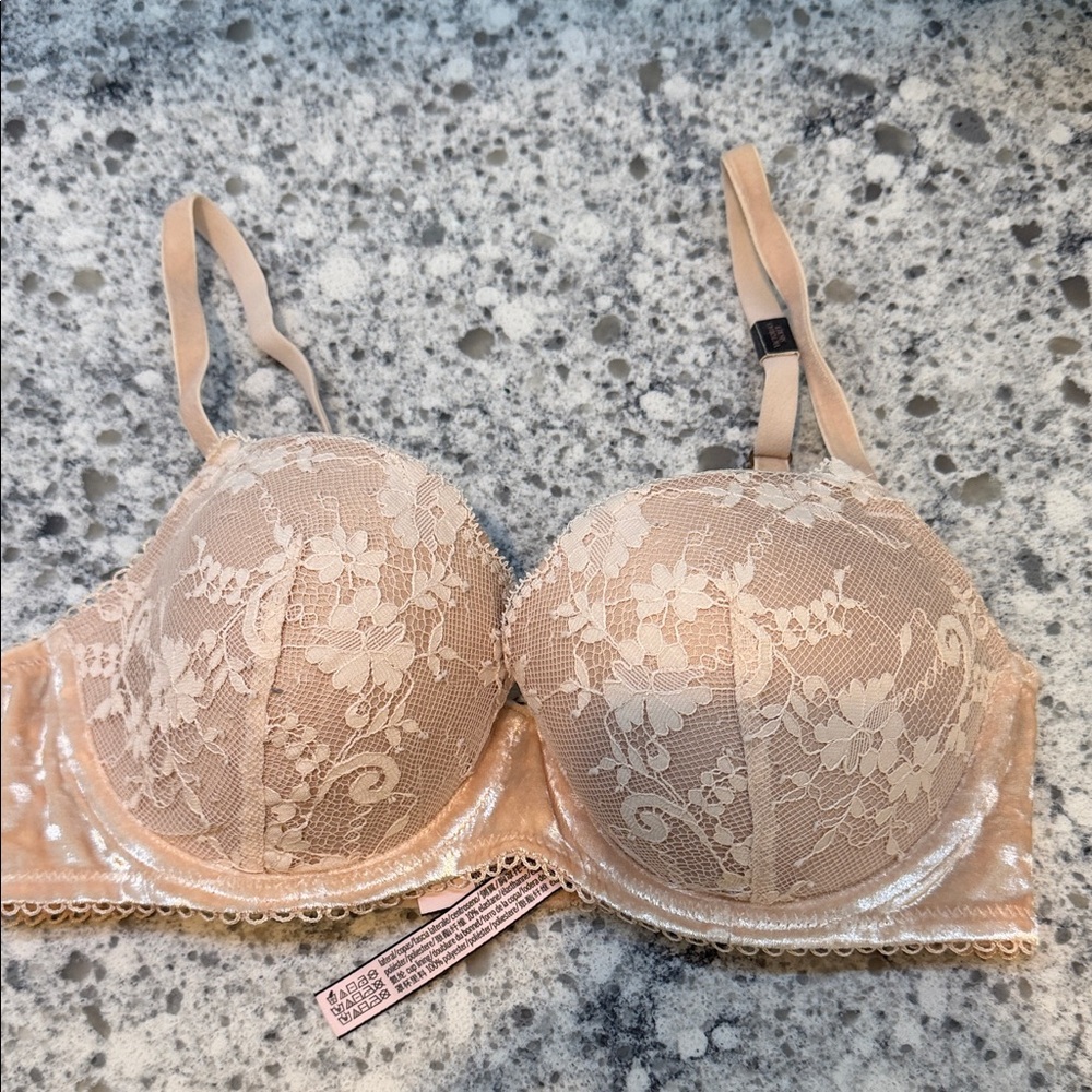 Victoria Secret Dream Angels Lined Demi Bra lace New size 32D